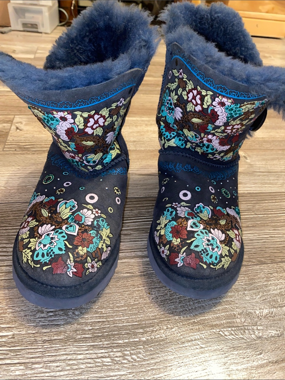 Ugg Australia Floral Bejeweled boots size 6